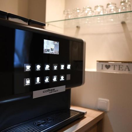 Ata Hotel - Self Check-In Хамбург Екстериор снимка
